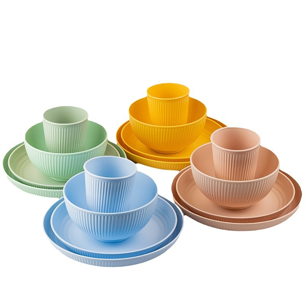 Camping Cooking And Eating Set - Set di posate colorate in paglia